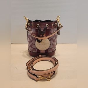 ❌️❌️ SOLD ❌️❌️ Coach Mini Dempsey Bucket Bag